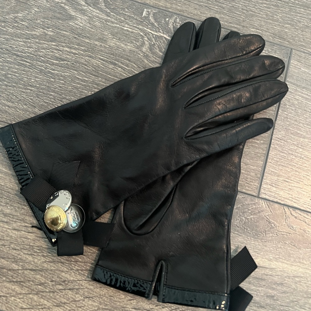 Leather Gloves - Picture 2 of 4